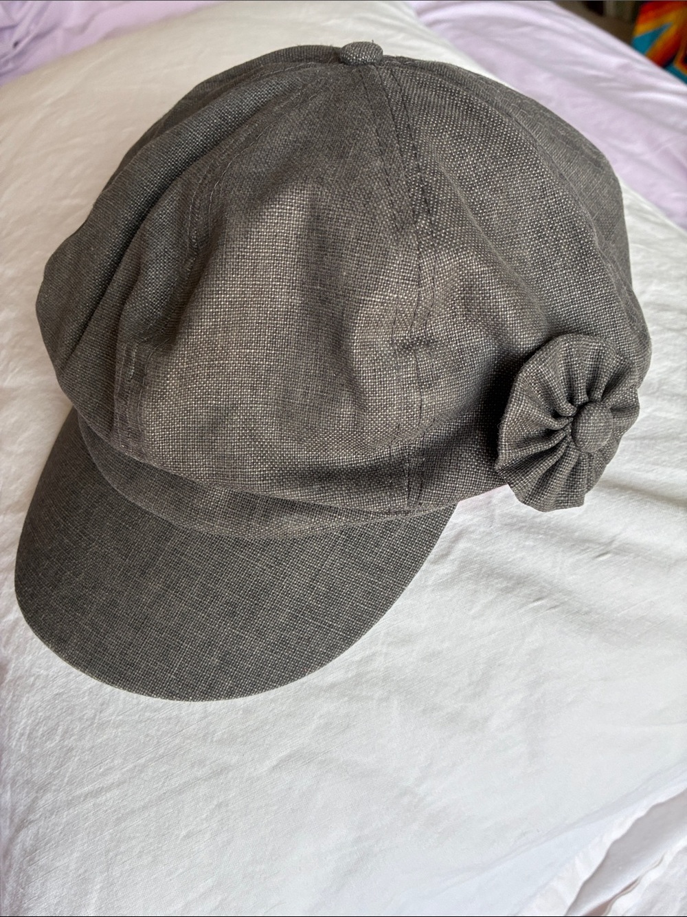 David and Young , Linen Newsboy Cap with Rosette